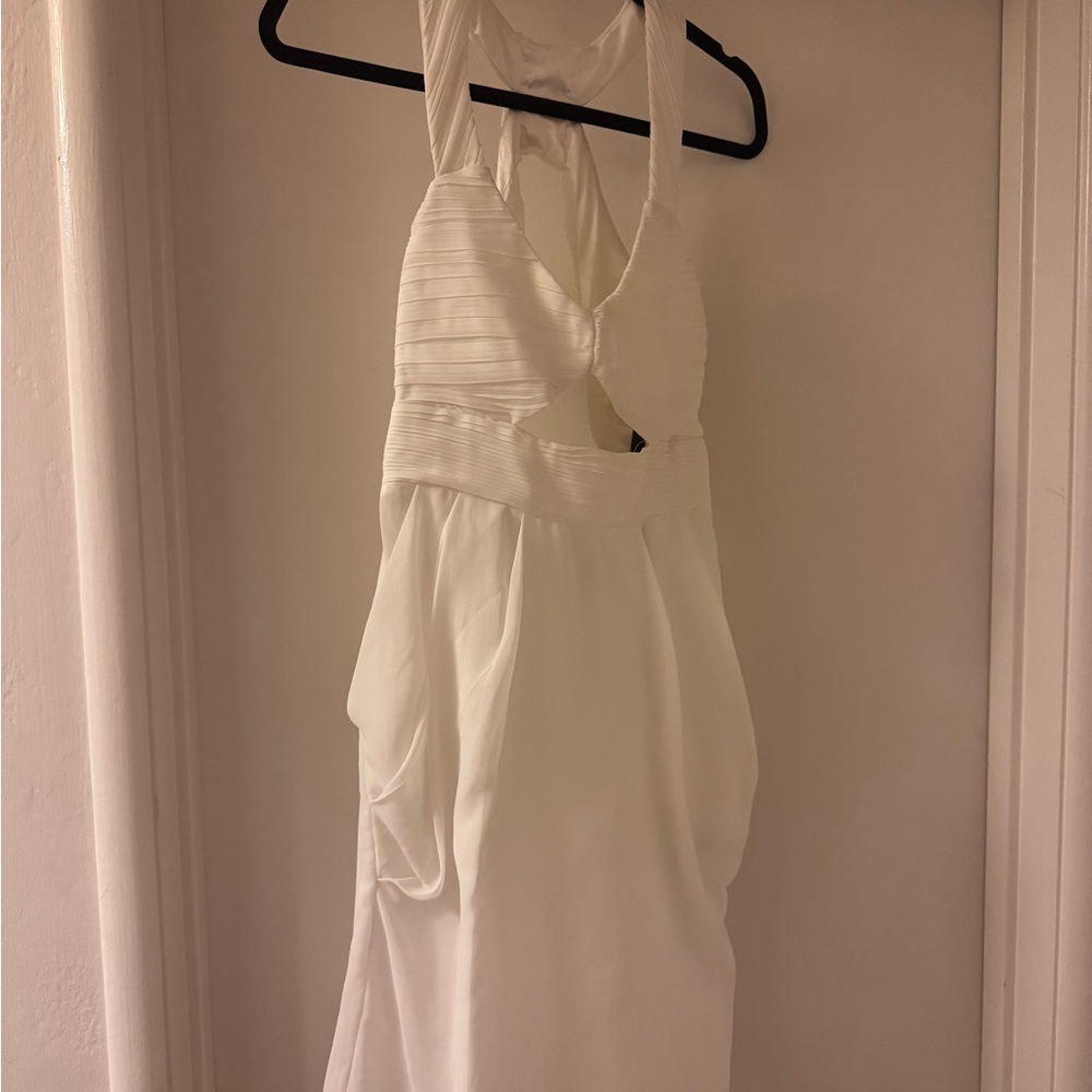 White dress - Picture 6 of 6